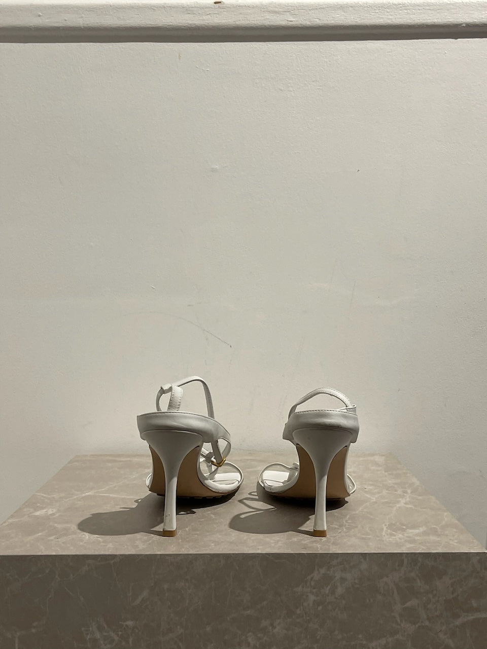 Sandales Bottega Veneta blanches T.38