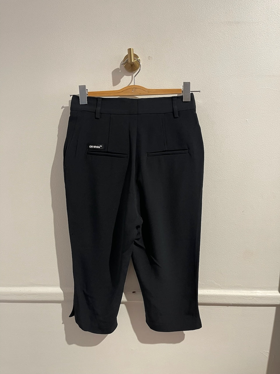 Pantalon capri Off-White noir T.36