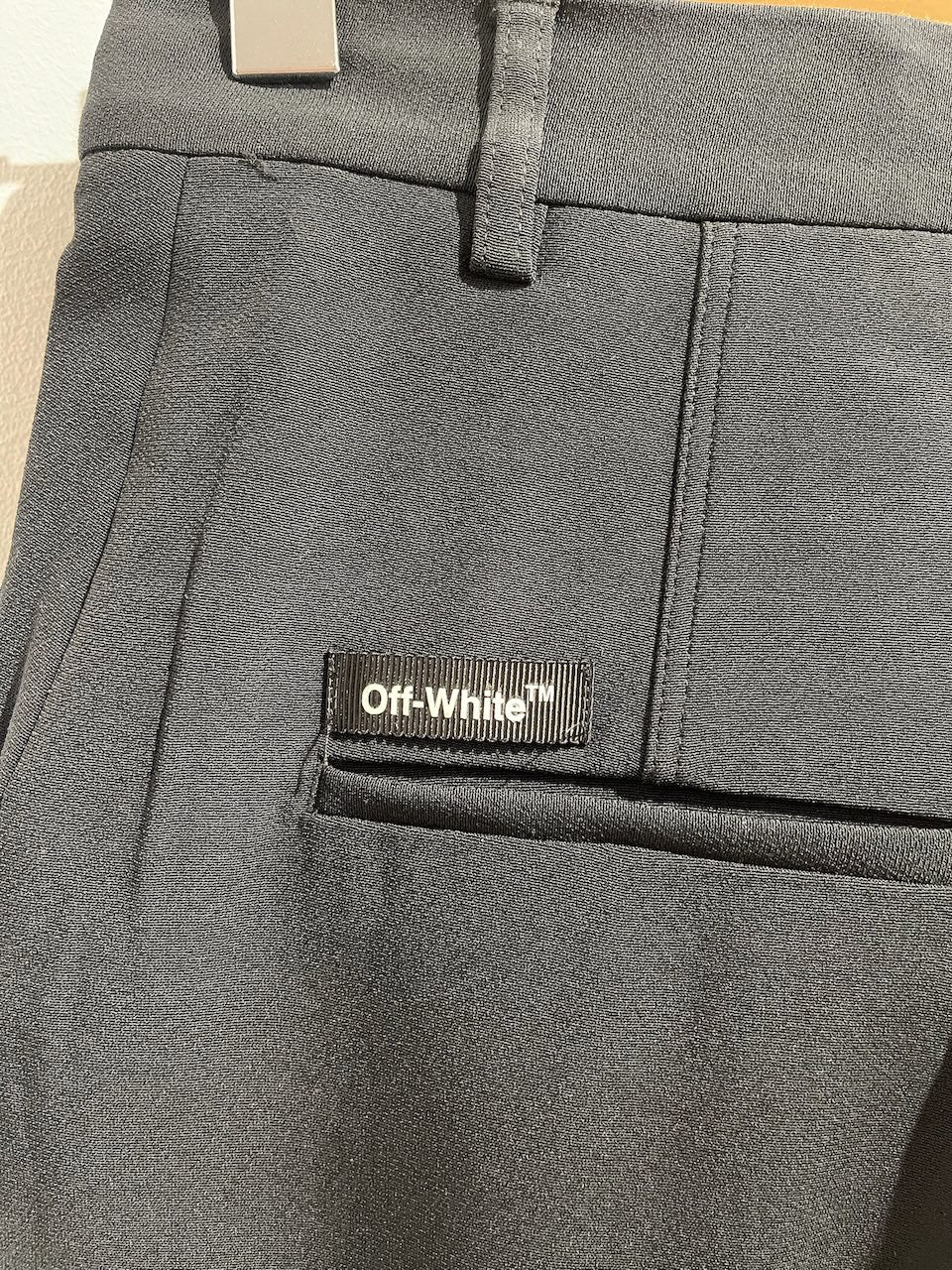 Pantalon capri Off-White noir T.36