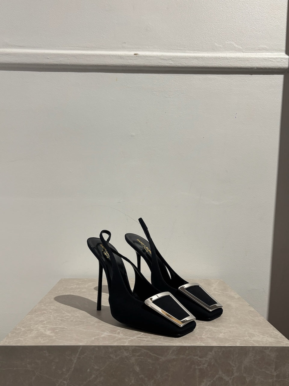 Escarpins Saint Laurent Avenue T.39,5 NEUFS