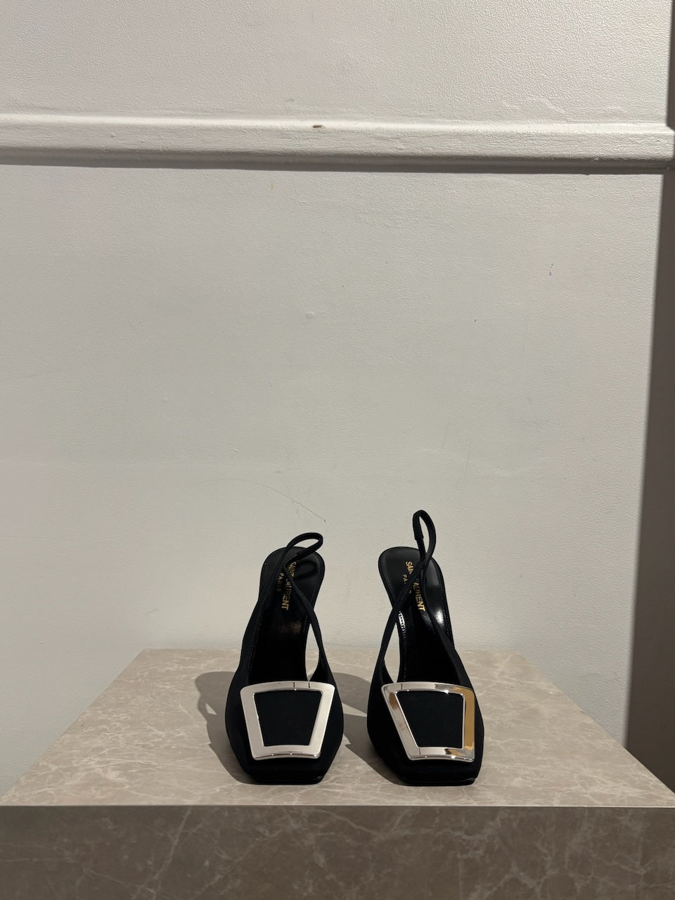 Escarpins Saint Laurent Avenue T.39,5 NEUFS
