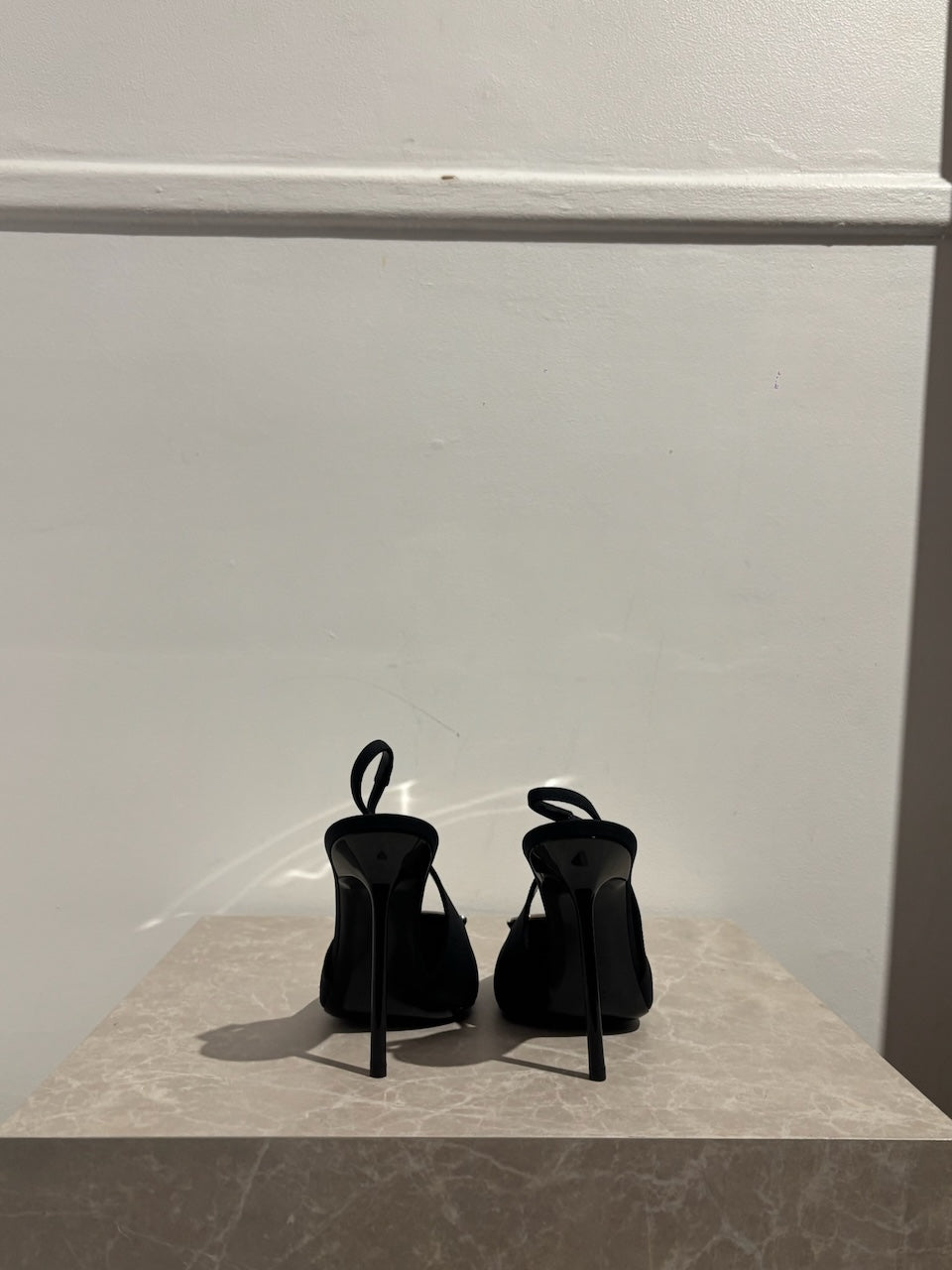 Escarpins Saint Laurent Avenue T.39,5 NEUFS