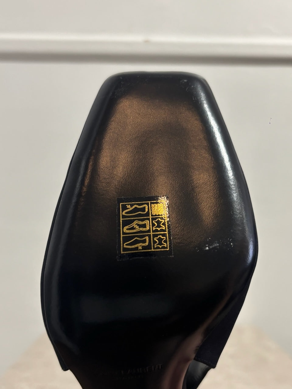 Escarpins Saint Laurent Avenue T.39,5 NEUFS
