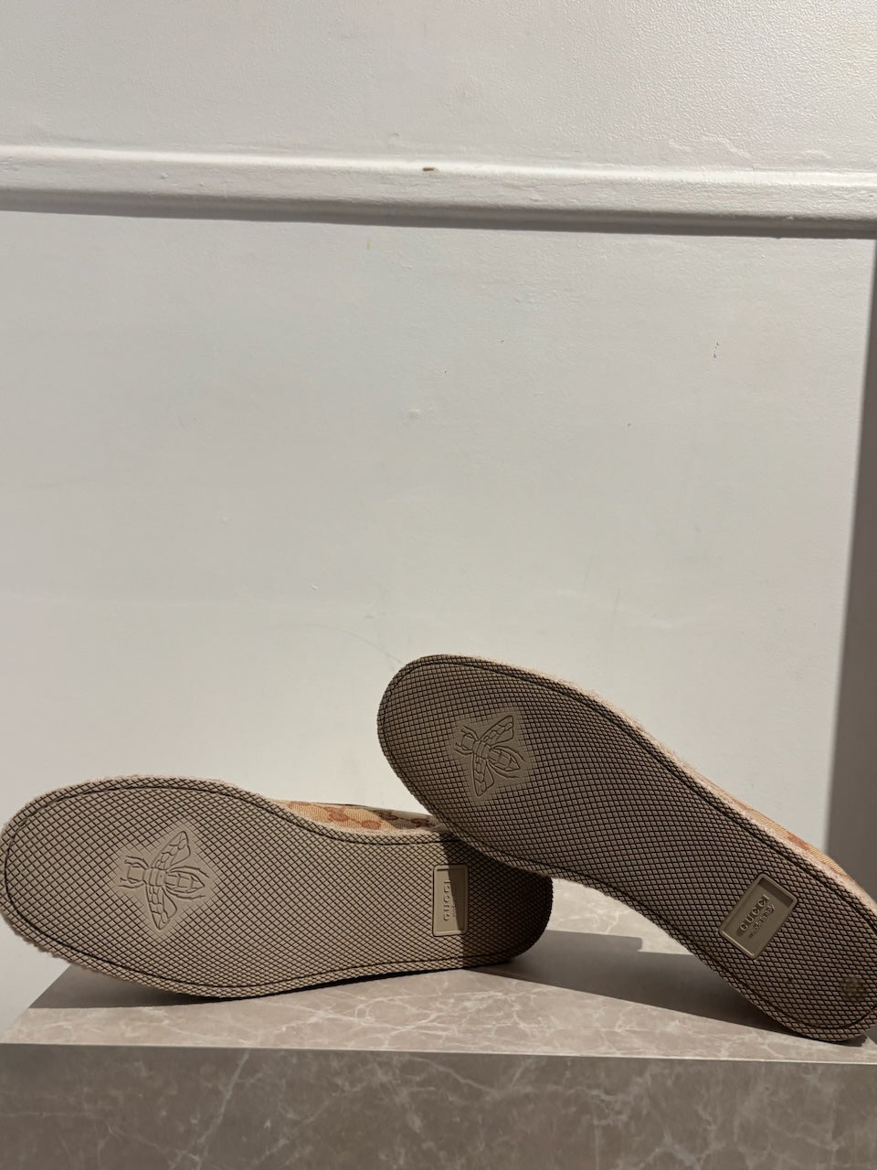 Mocassins Gucci beige T43,5 NEUFS