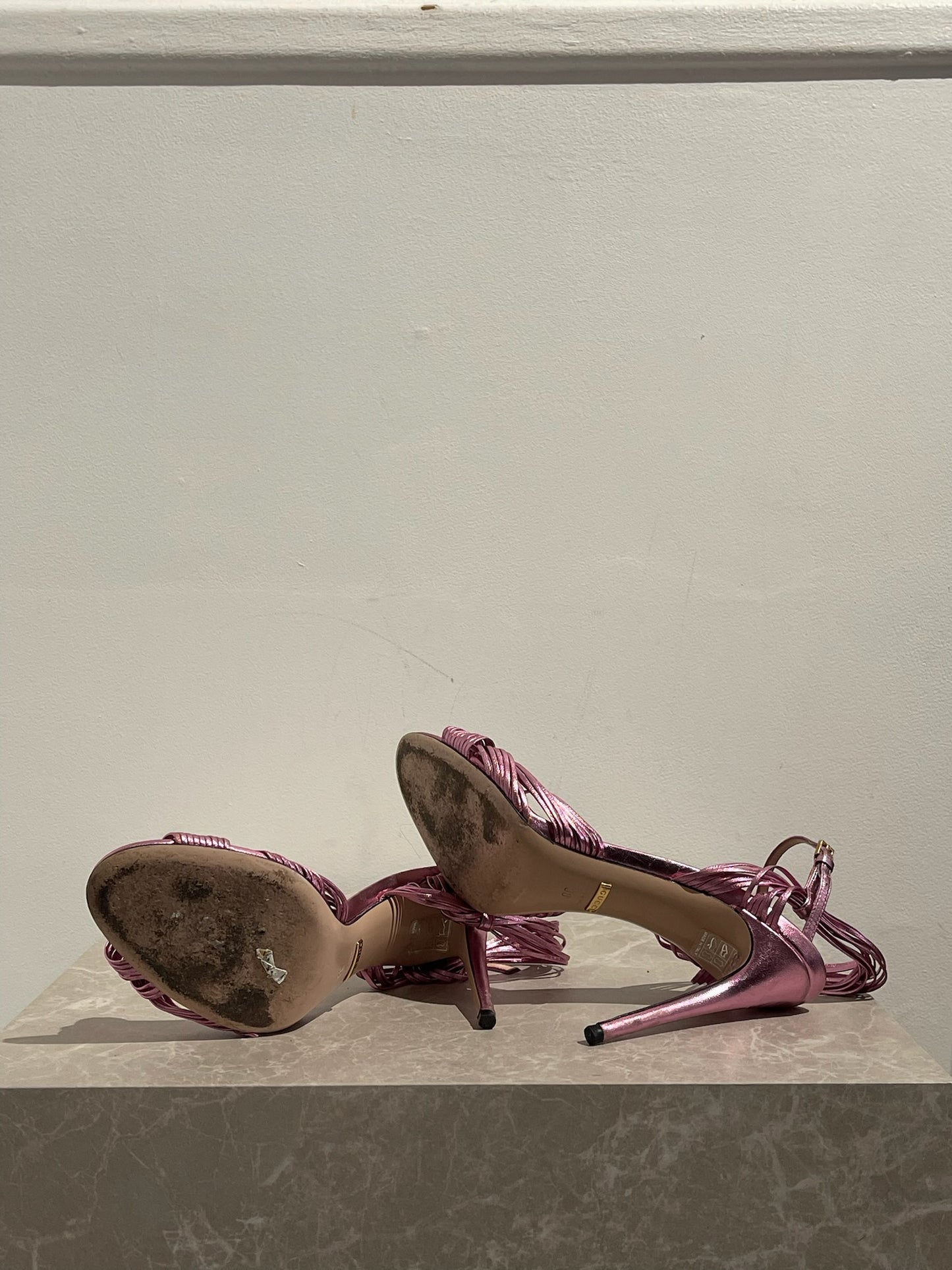 Sandales Gucci roses T.38