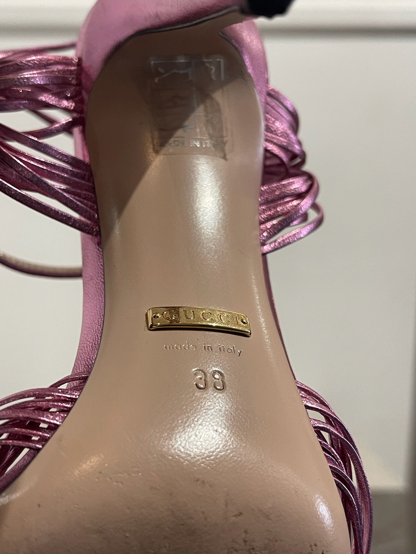 Sandales Gucci roses T.38