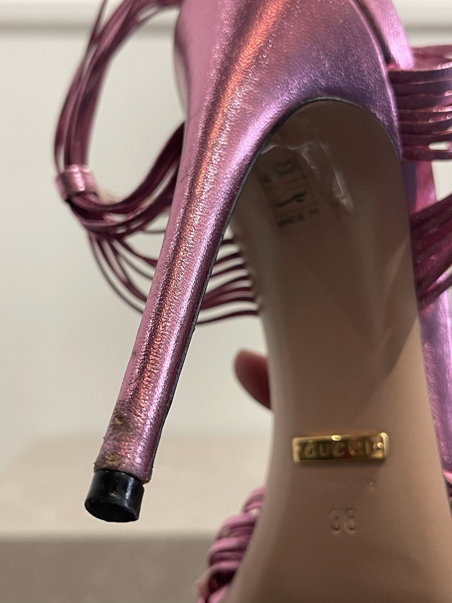 Sandales Gucci roses T.38