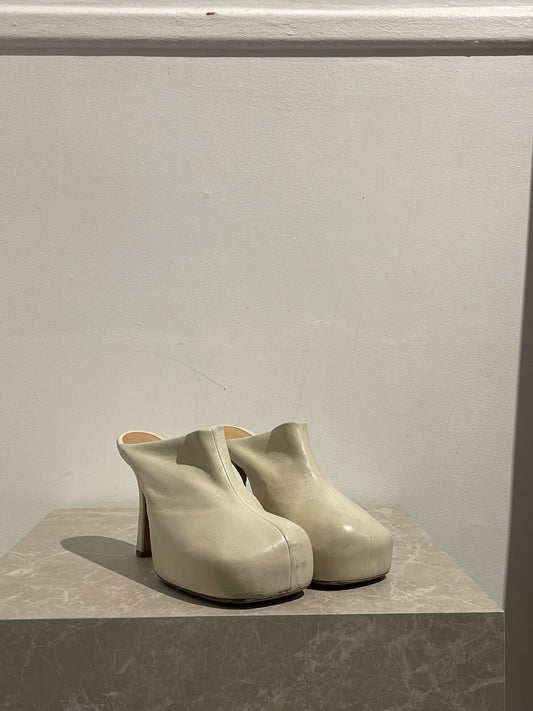 Mules Bottega Veneta Bold T.37,5