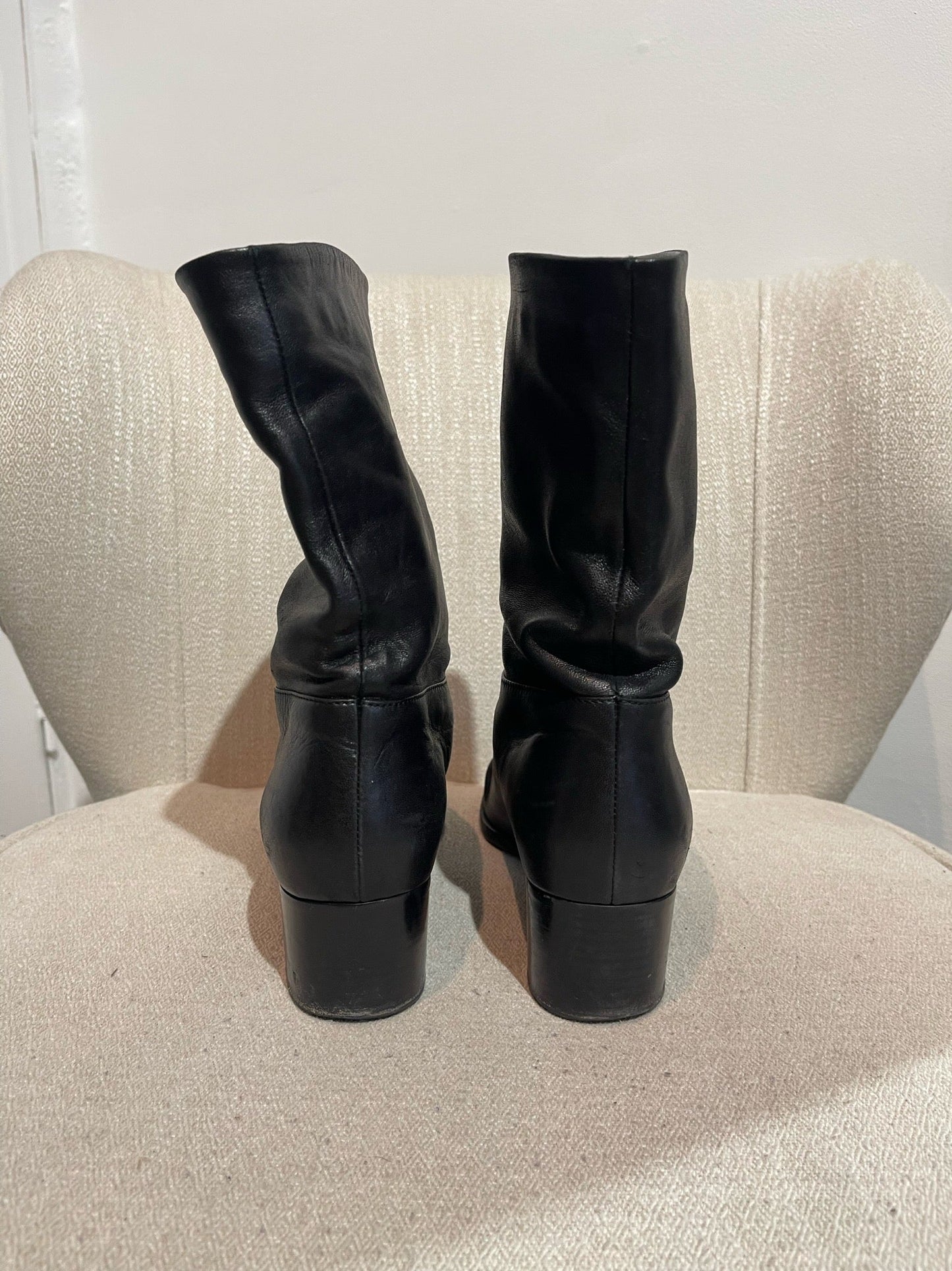 Bottines Chanel noires T.38