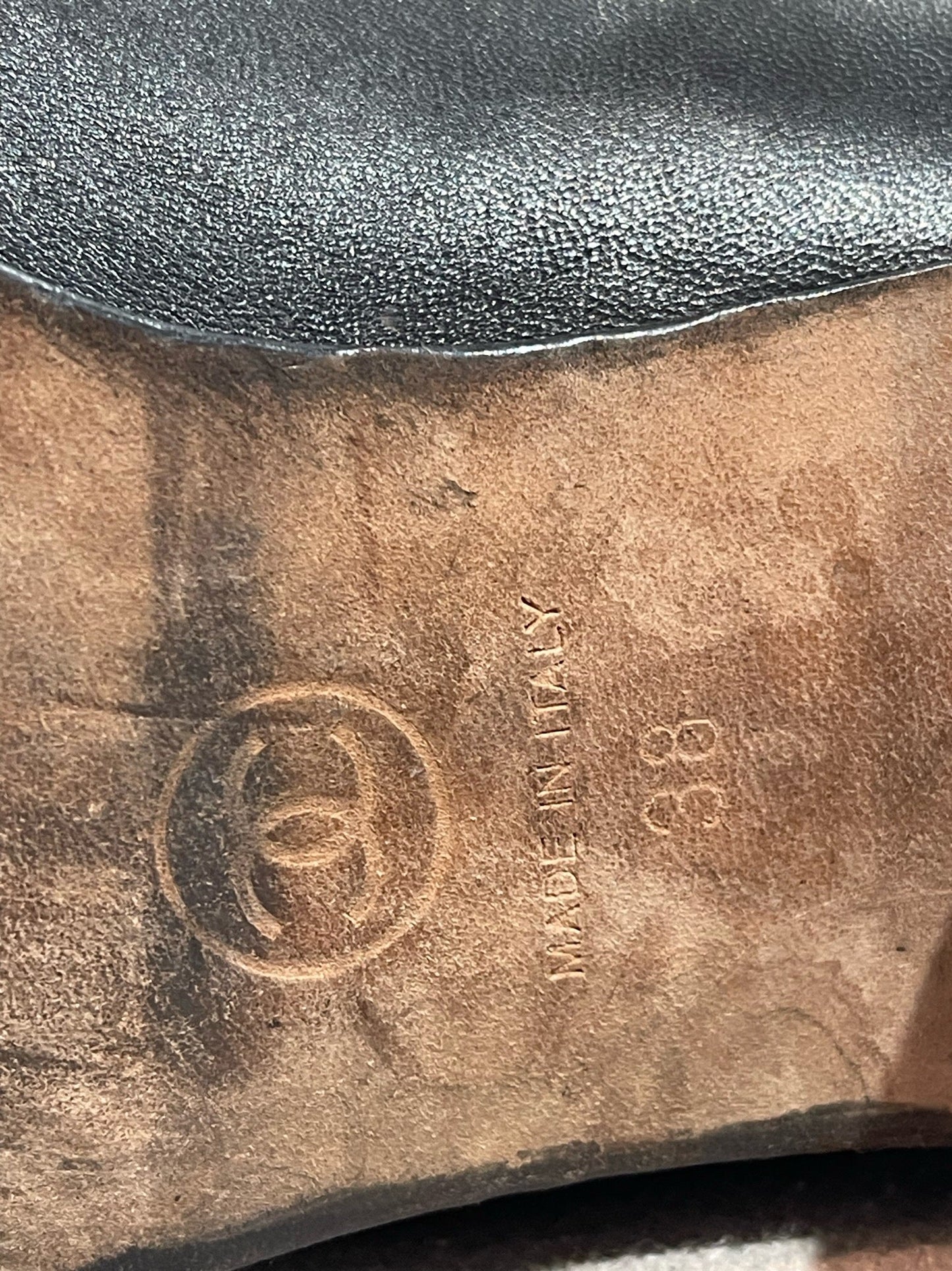 Bottines Chanel noires T.38