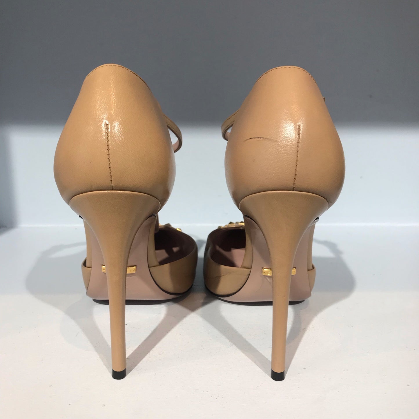 Escarpins Gucci beiges T.35