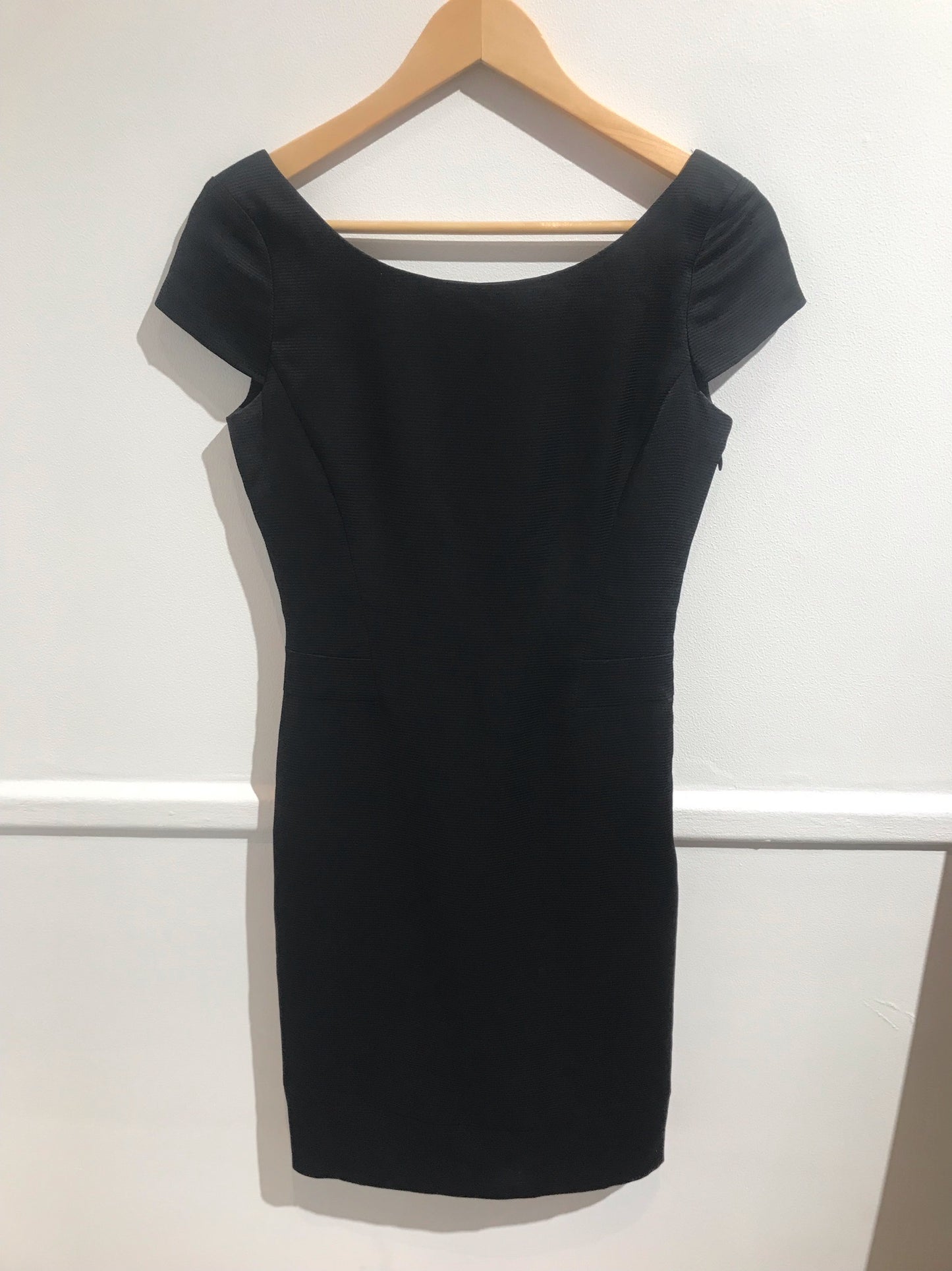 Robe Emporio Armani noire T.34