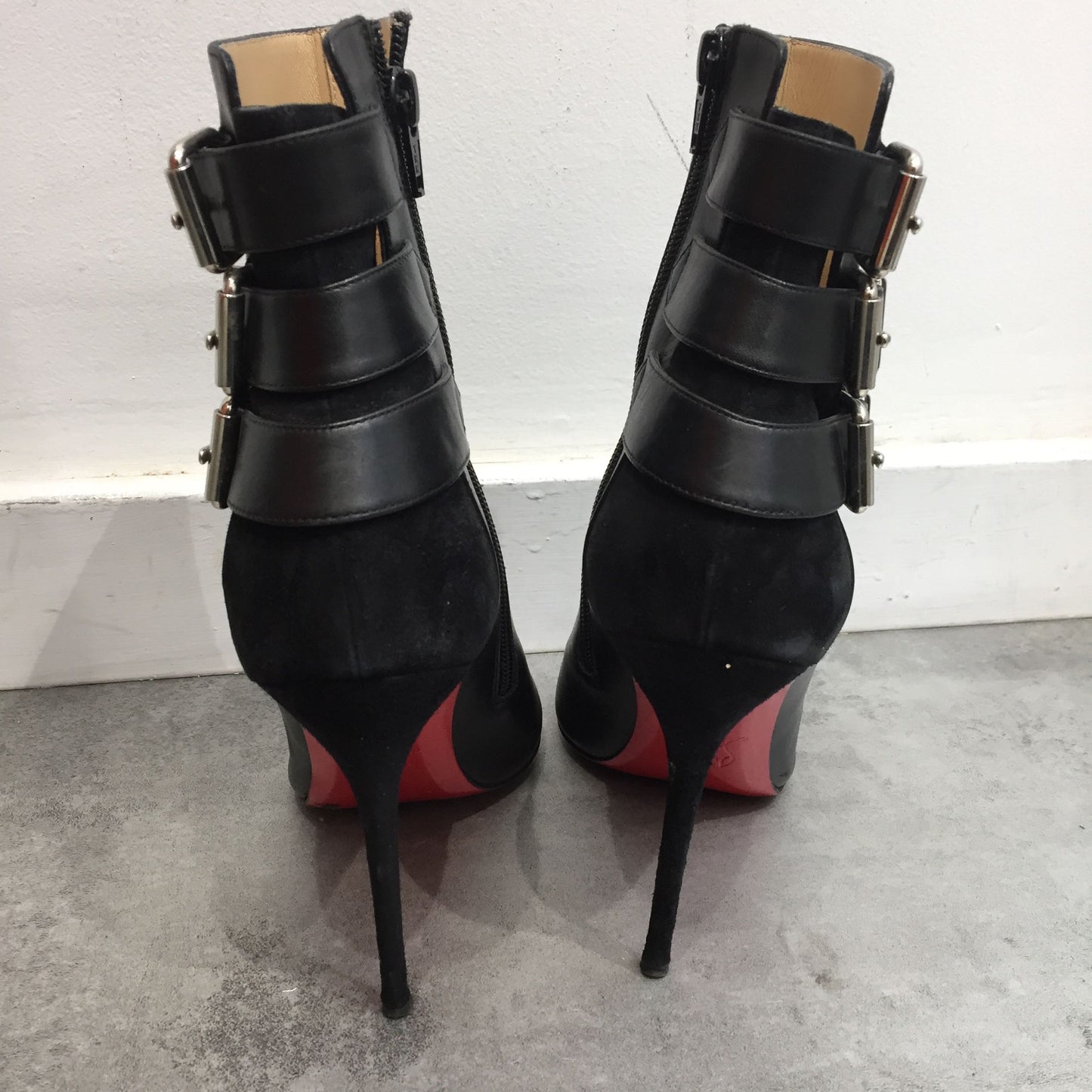 Boots Christian Louboutin noires T.38
