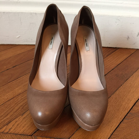 Escarpins Miu Miu taupes T.36,5
