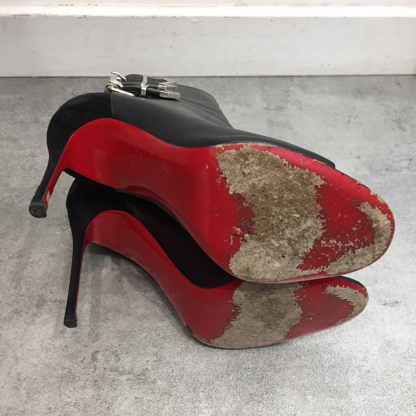 Boots Christian Louboutin noires T.38
