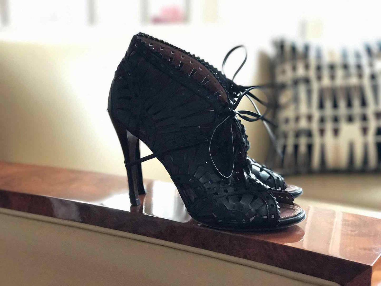 Sandales Alaia noires T.38,5