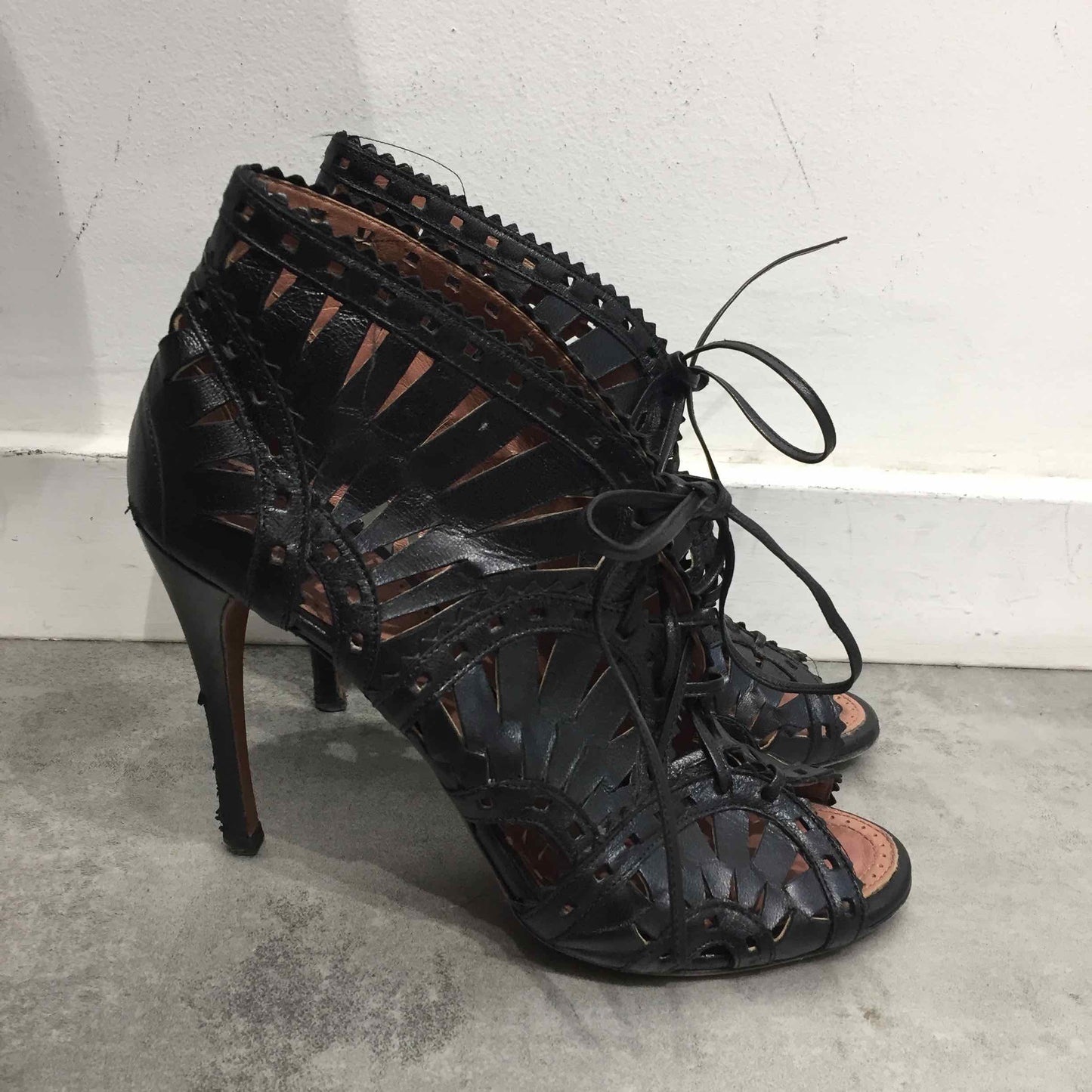Sandales Alaia noires T.38,5