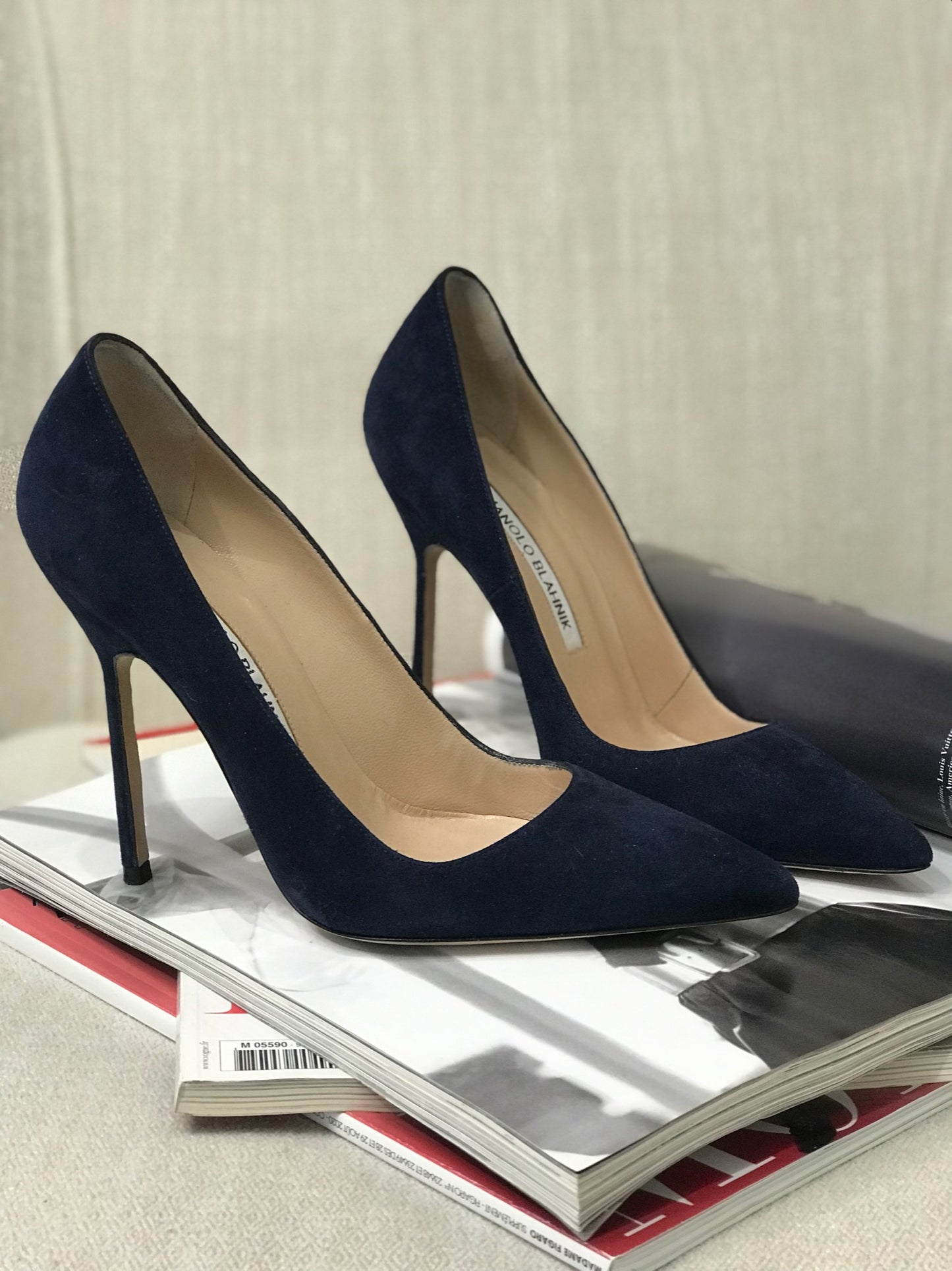Escarpins Manolo Blahnik bleu marine T.35