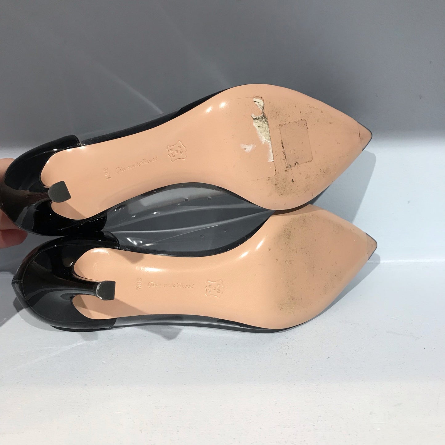 Escarpins Gianvito Rossi plexi T.38,5