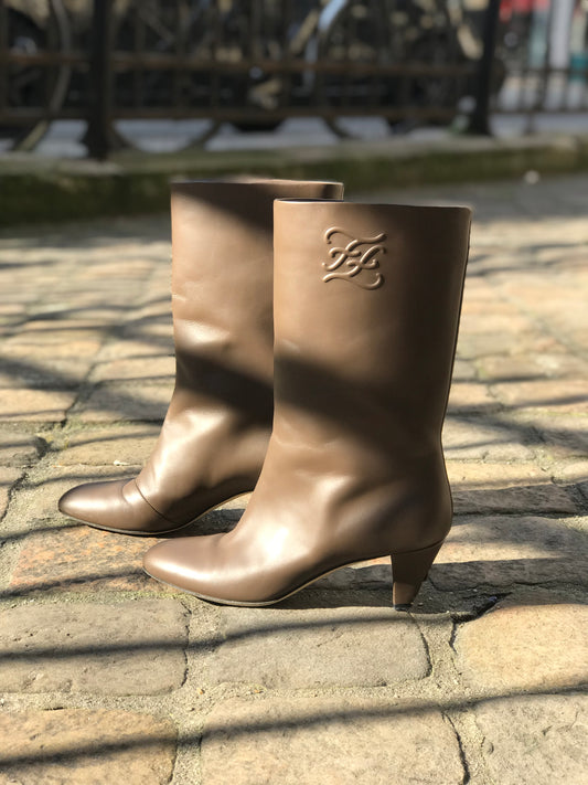 Bottes Fendi taupes T.38