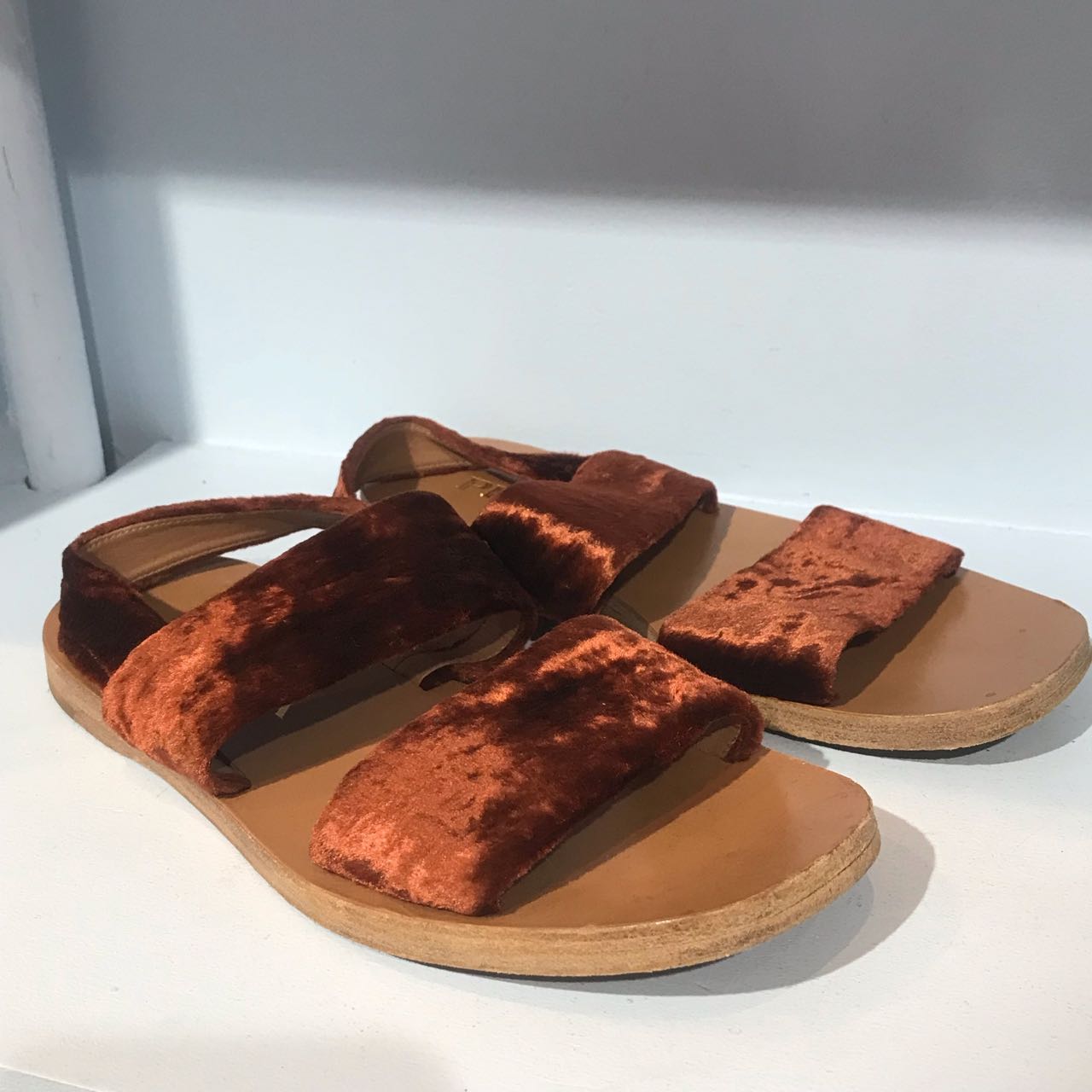 Sandales Prada velours T.36