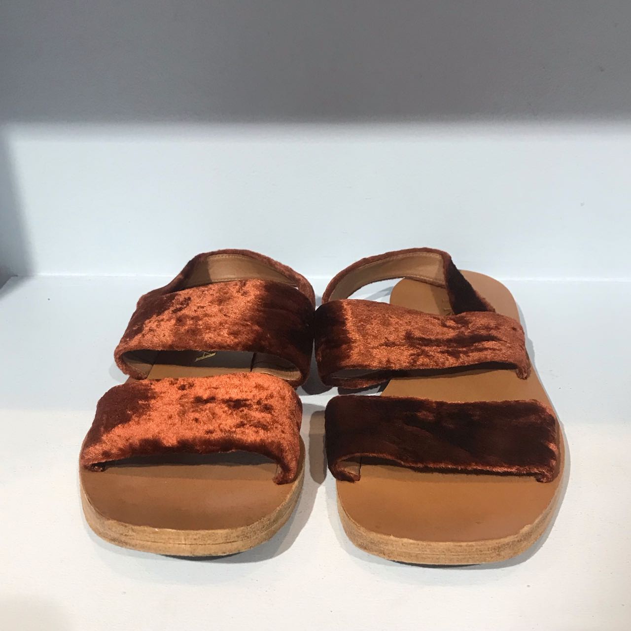 Sandales Prada velours T.36