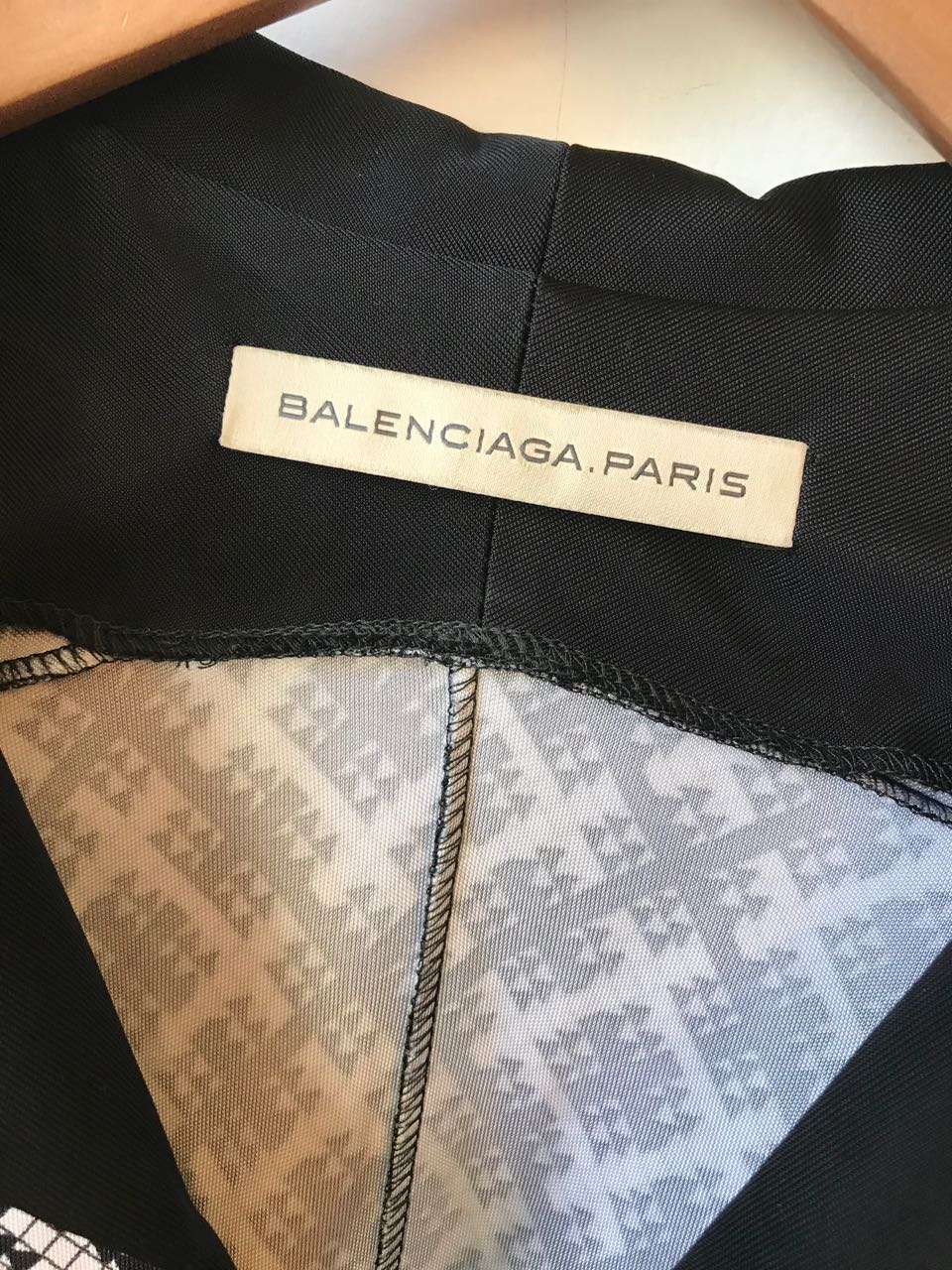 Top Balenciaga T.40