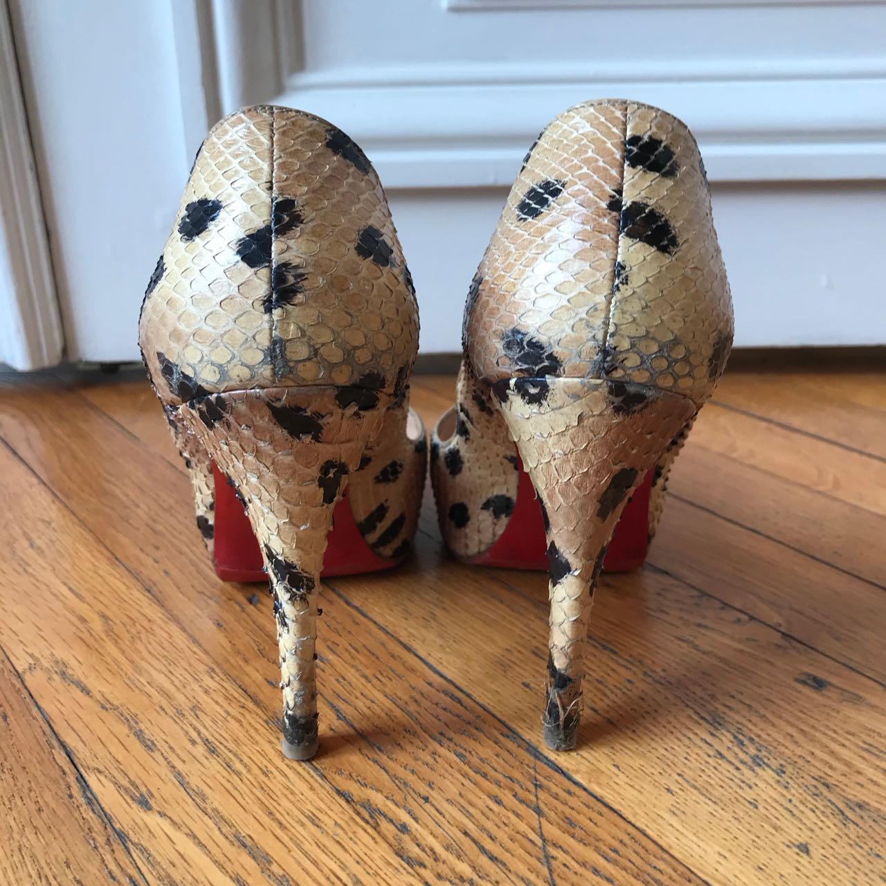 Escarpins Christian Louboutin python T.37