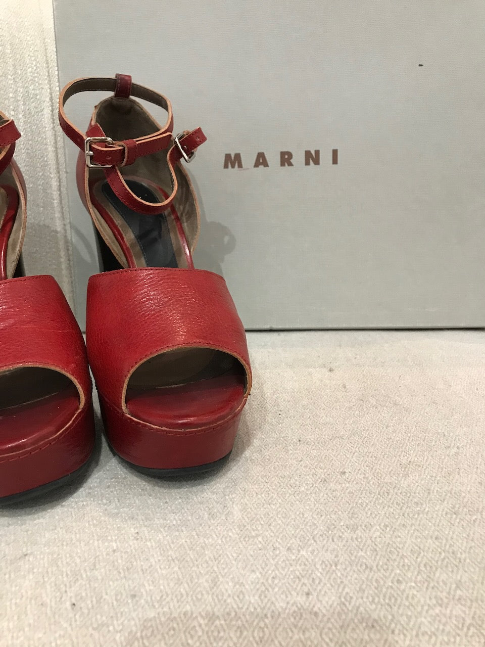 Sandales Marni rouges T.40