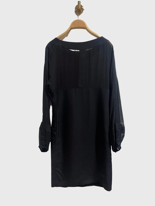 Robe Yves Saint Laurent noire T.38