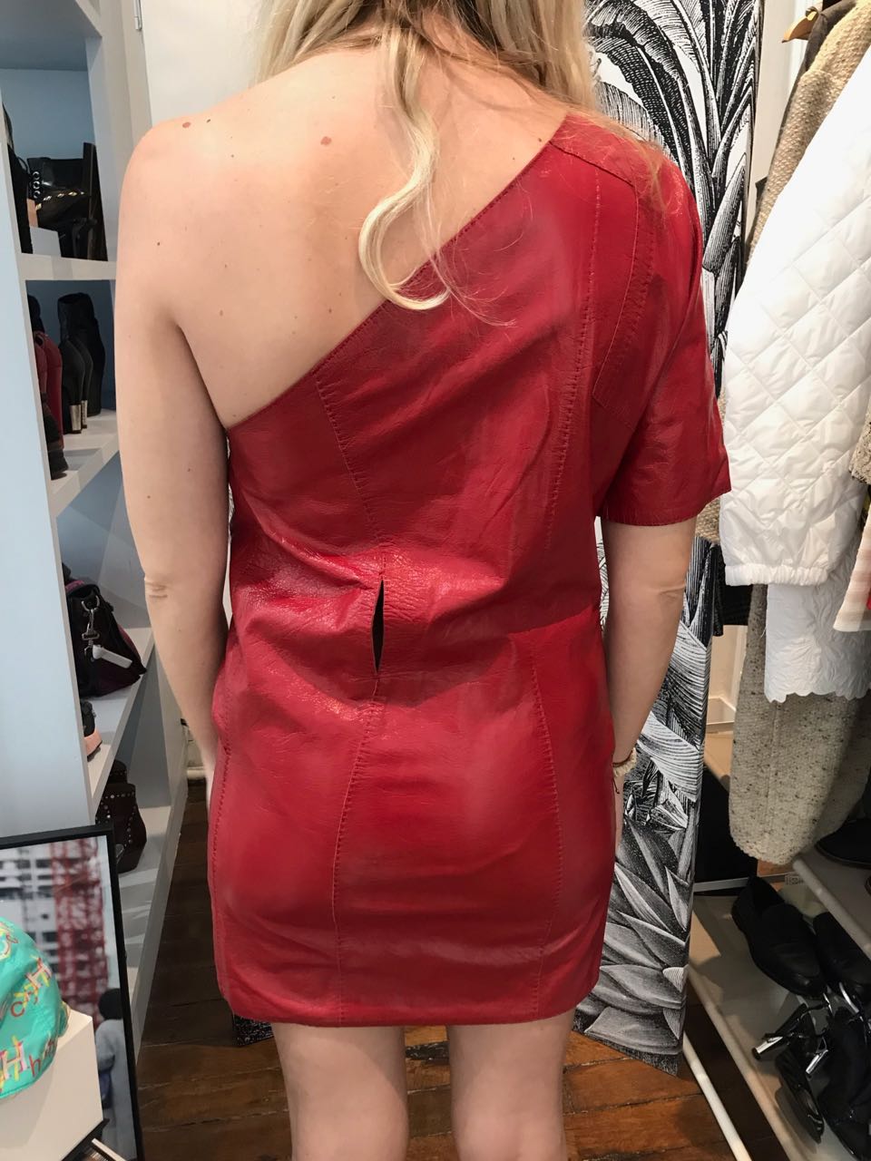 Robe Louis Vuitton en cuir T.36