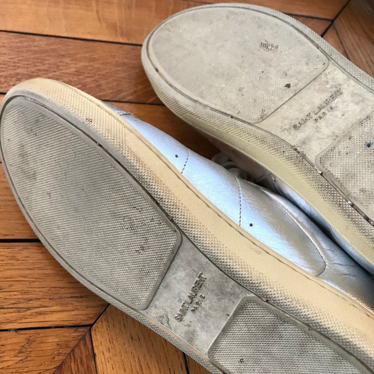 Baskets Saint Laurent argents T.36