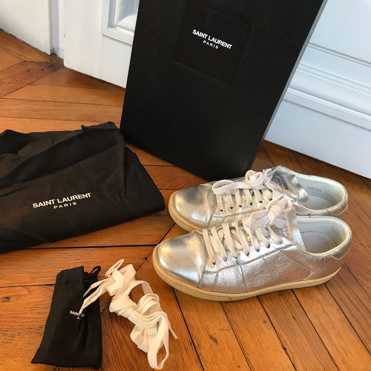 Baskets Saint Laurent argents T.36