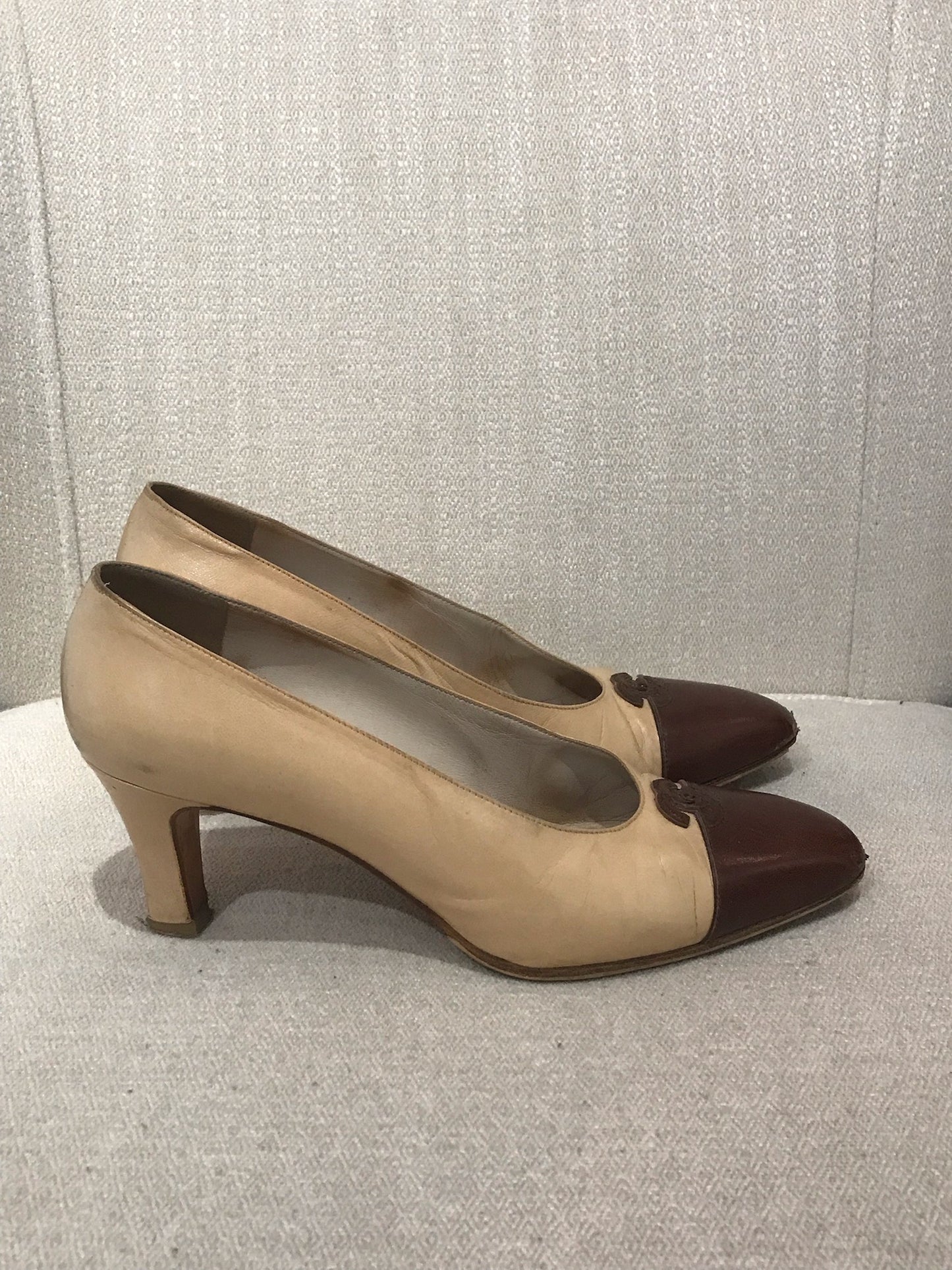 Escarpins Chanel beige T.37,5
