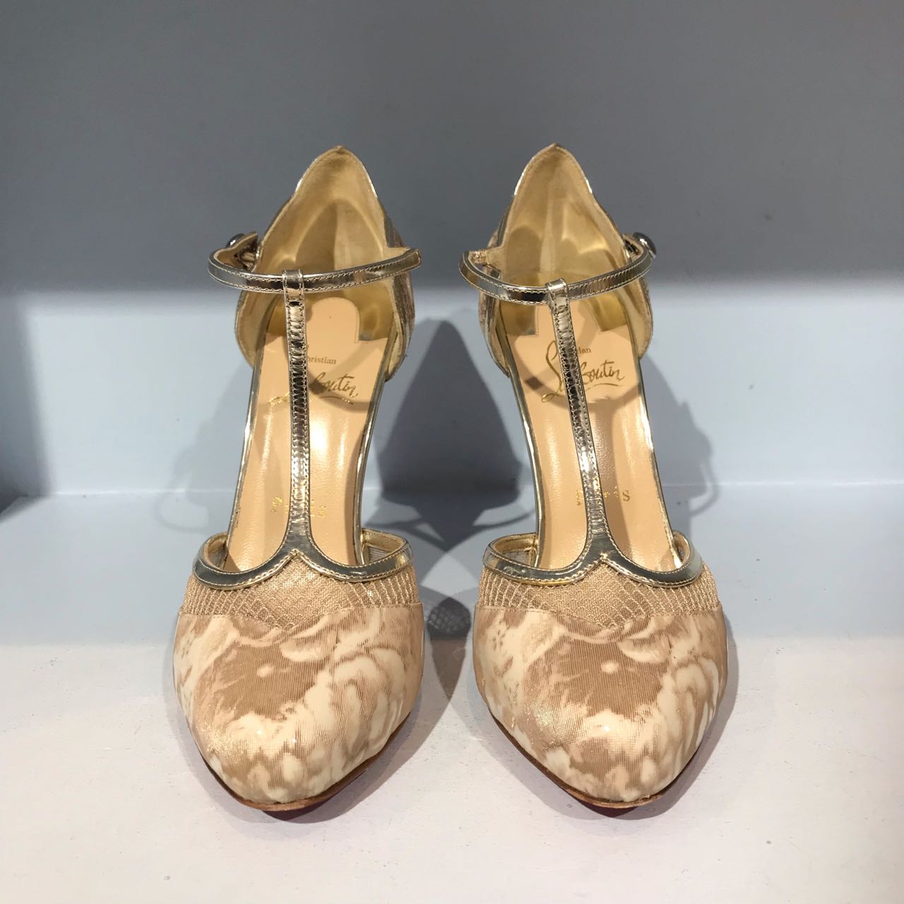 Escarpins Christian Louboutin T.37,5