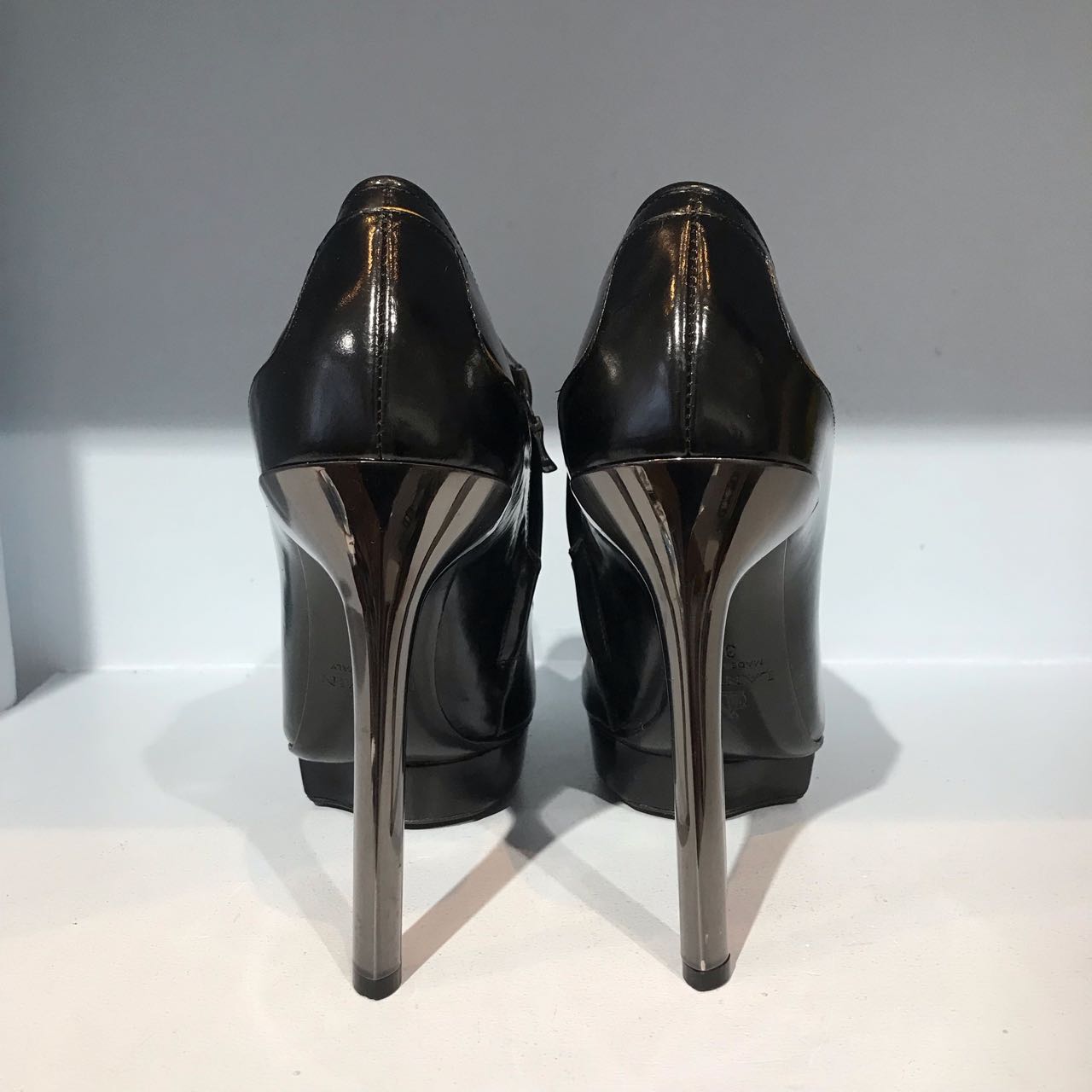Boots Lanvin noires T.37