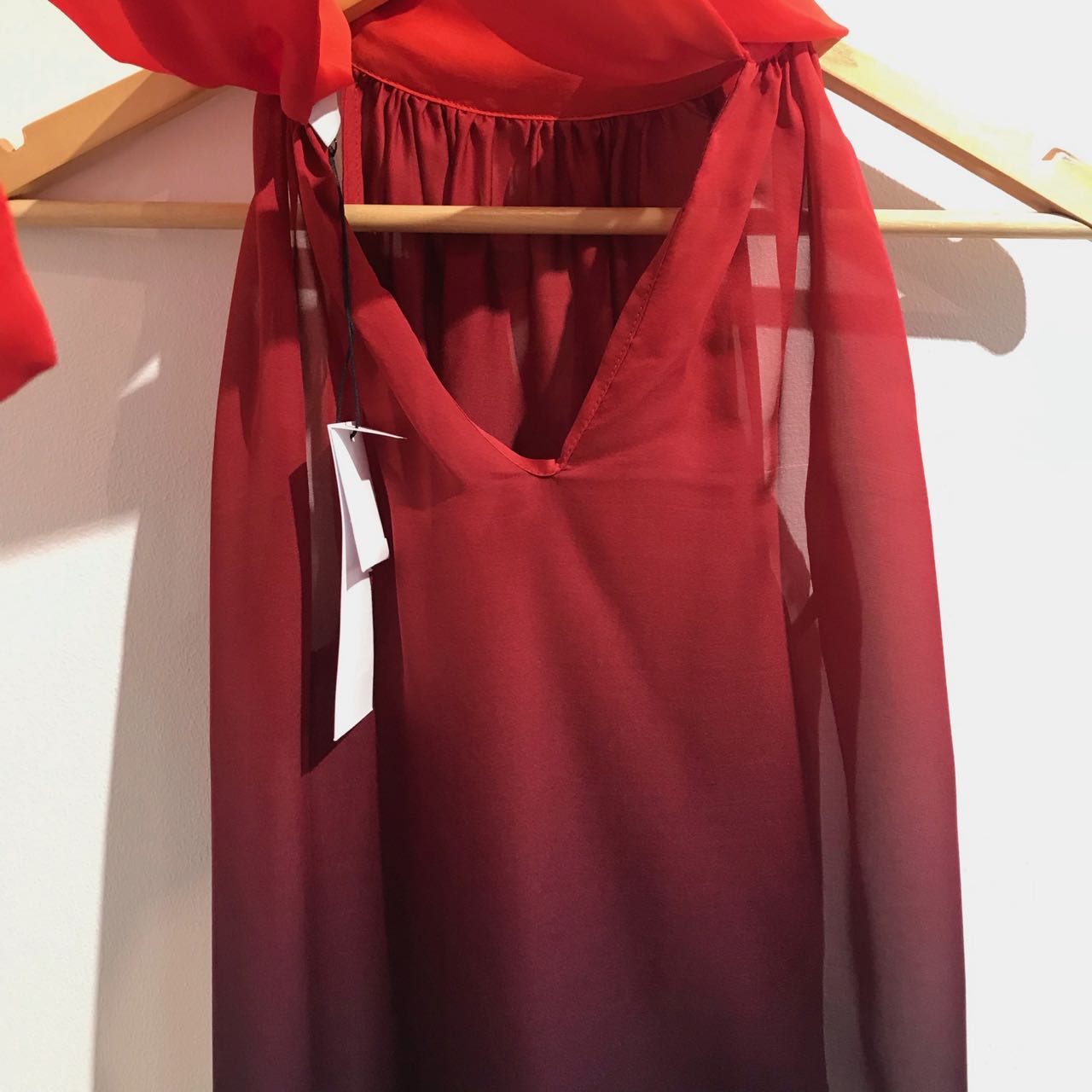 Top Oud rouge T.XS NEUF