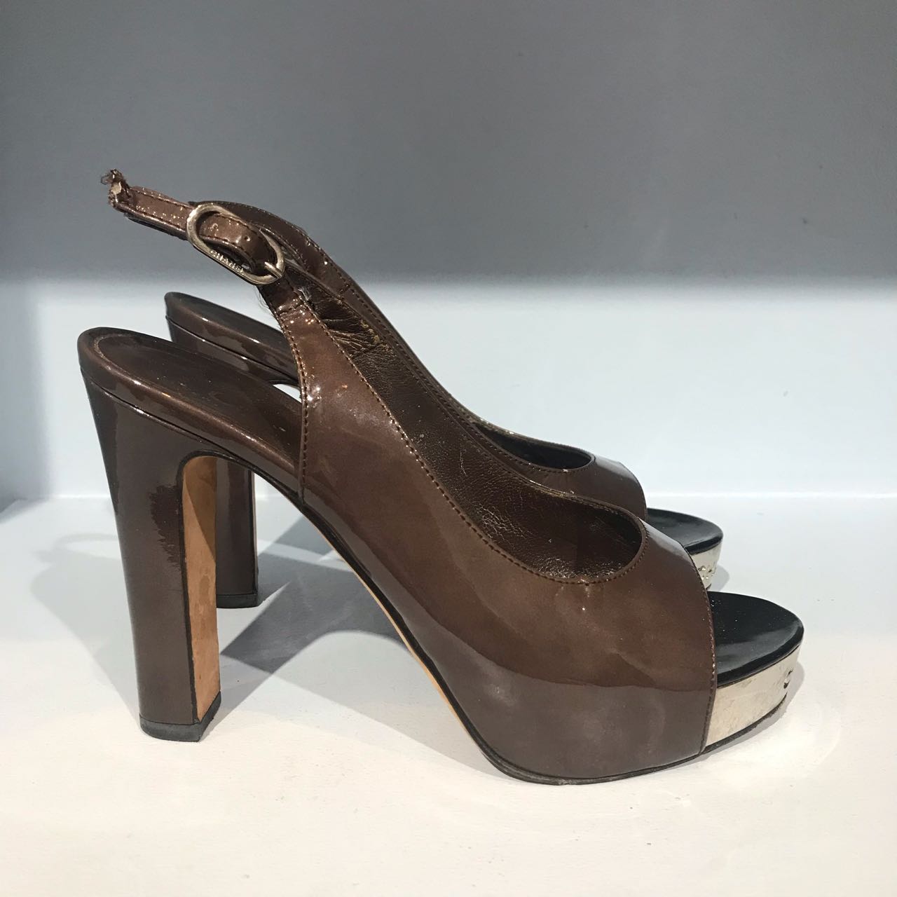 Escarpins Chanel gris T.35,5