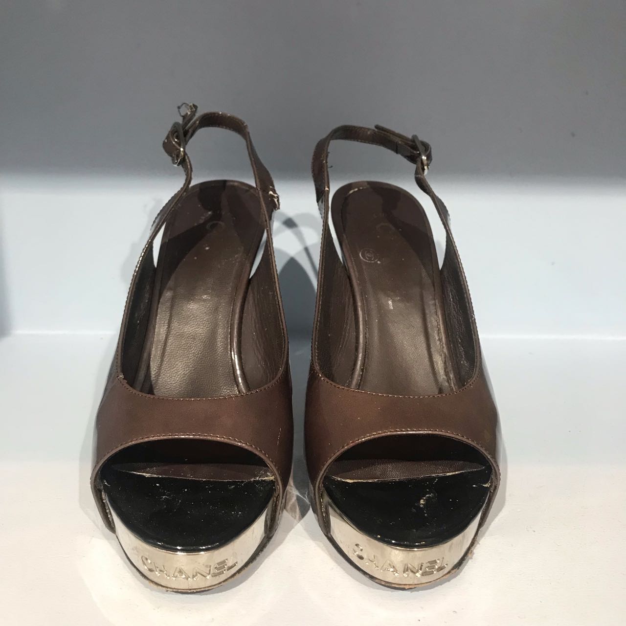 Escarpins Chanel gris T.35,5