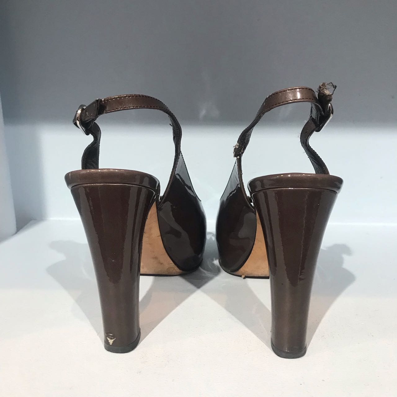 Escarpins Chanel gris T.35,5