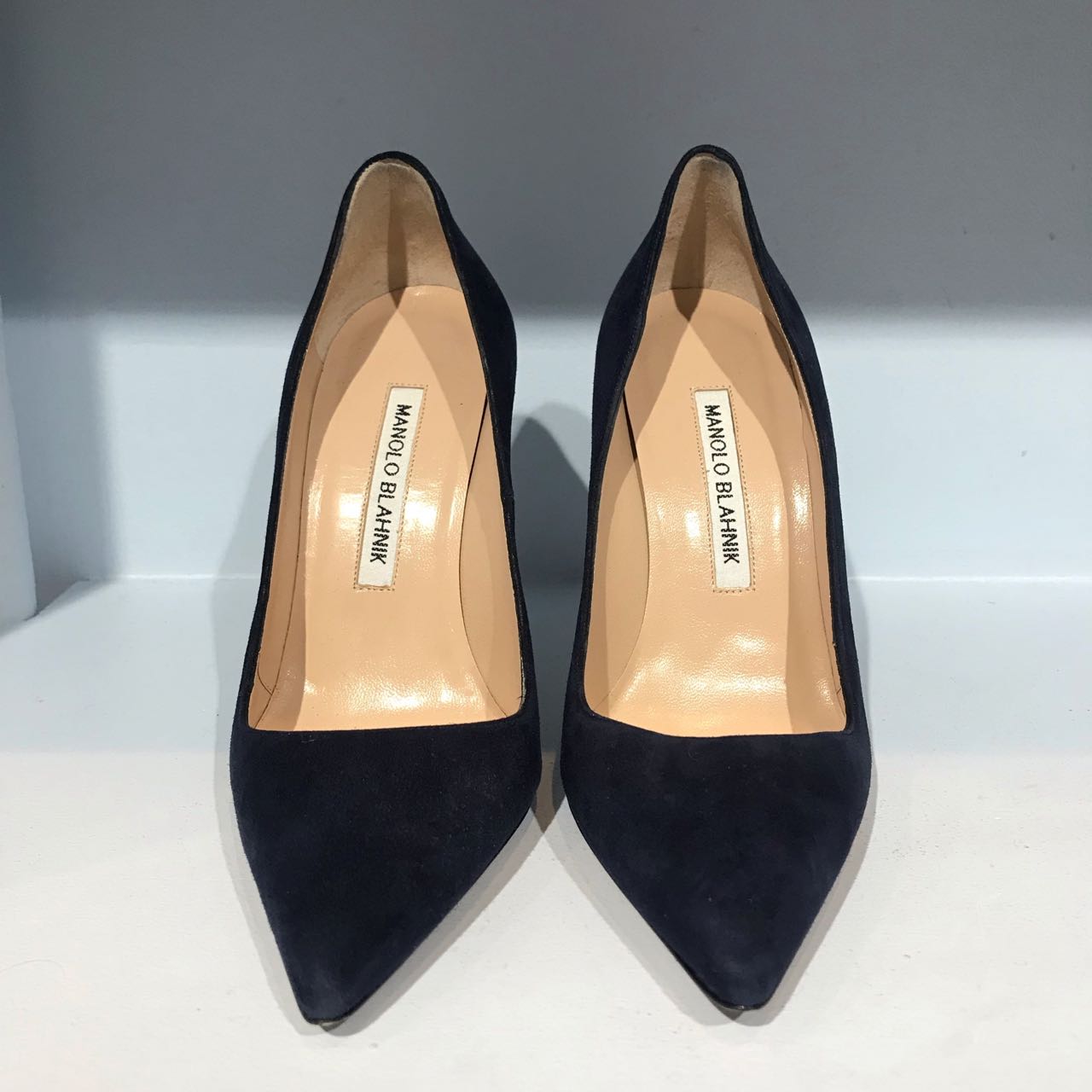 Escarpins Manolo Blahnik bleu marine T.35