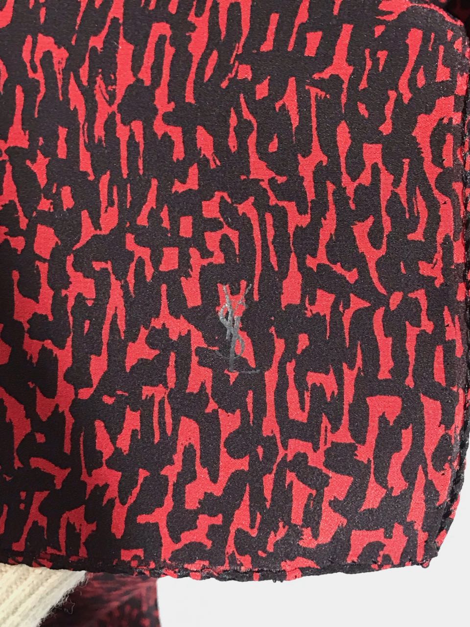 Foulard Saint Laurent rouge