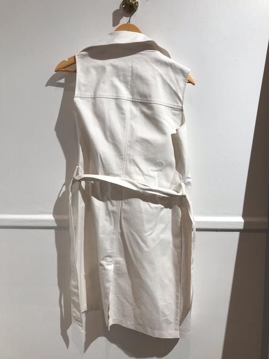 Robe Moschino blanche T.34