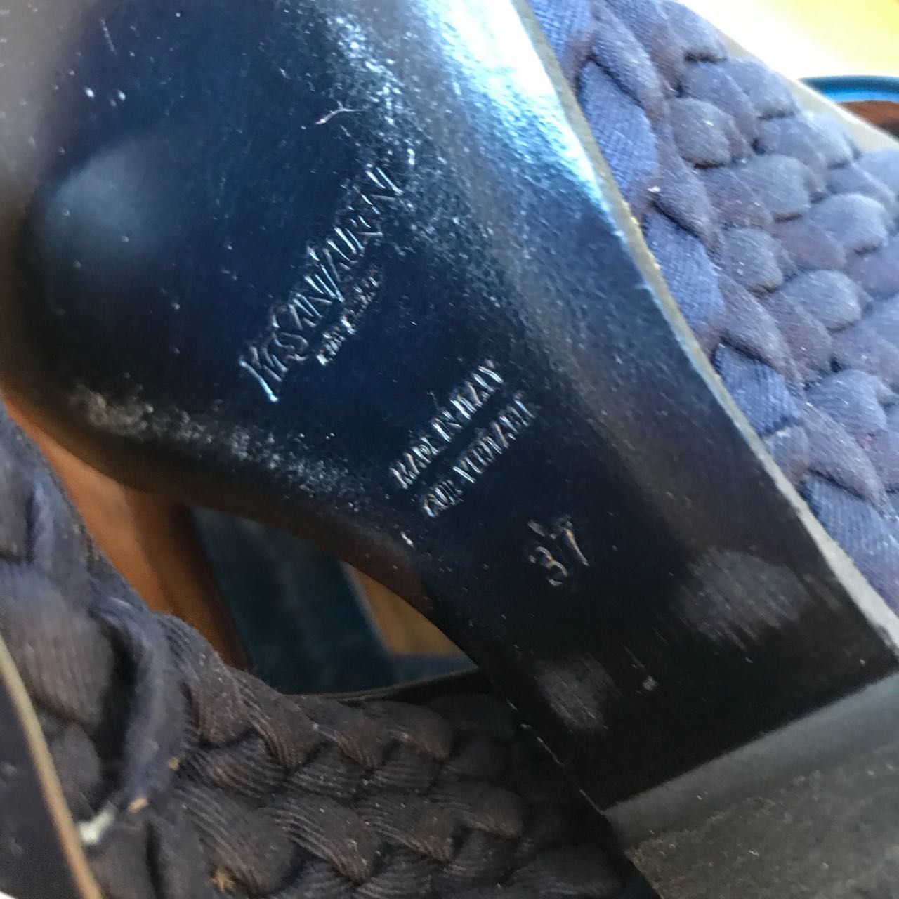 Sandales Yves Saint Laurent T.37