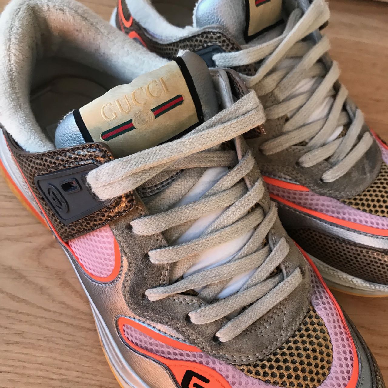 Baskets Gucci Ultrapace T.37