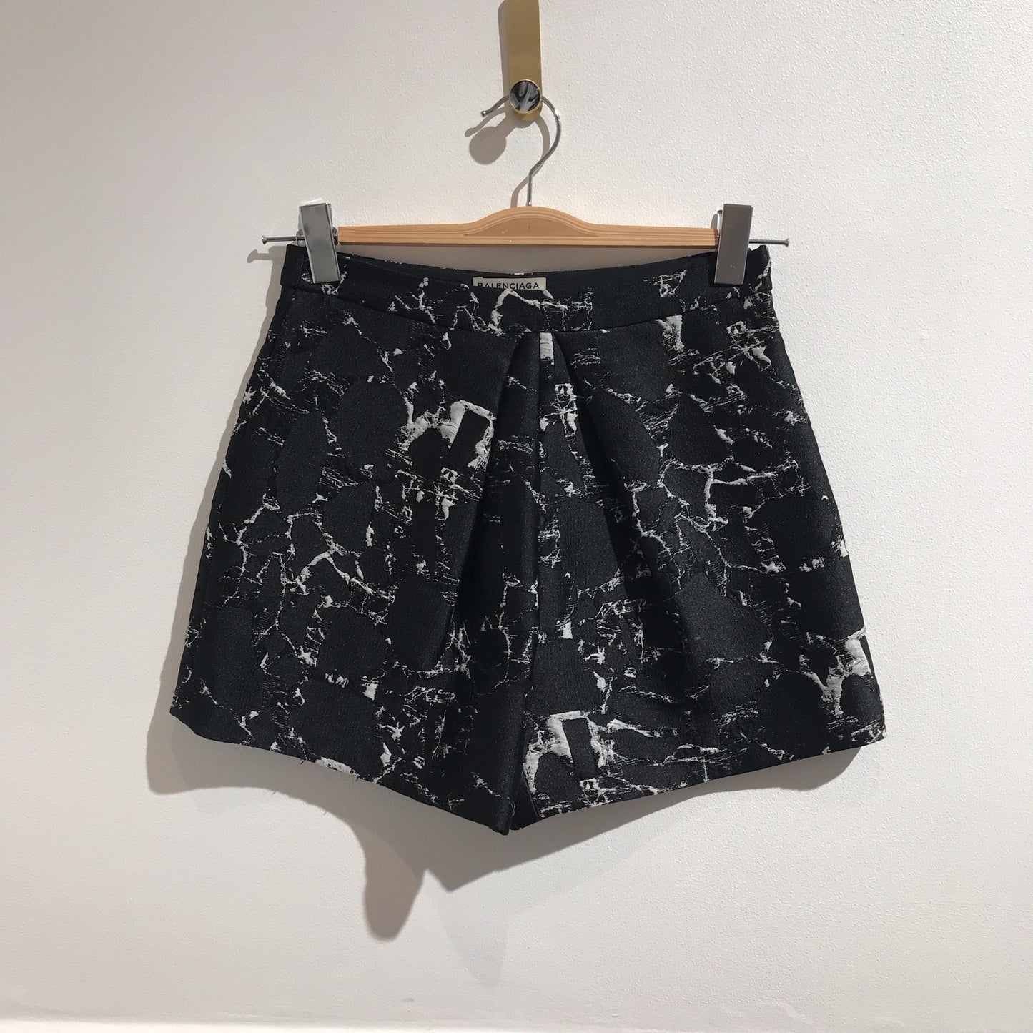 Short Balenciaga noire T.34