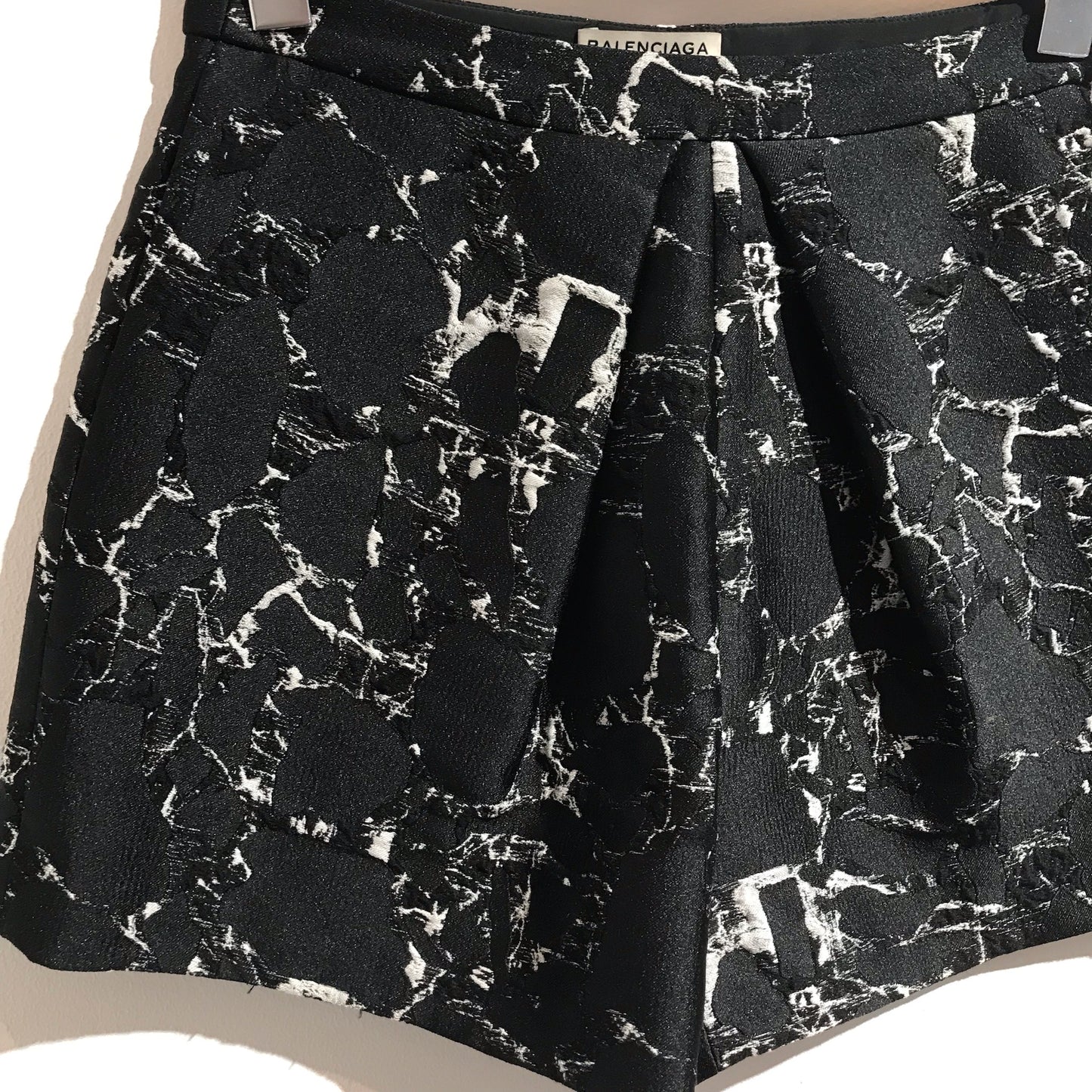 Short Balenciaga noire T.34