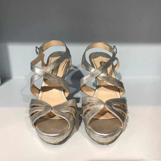 Sandales Prada argents T.35