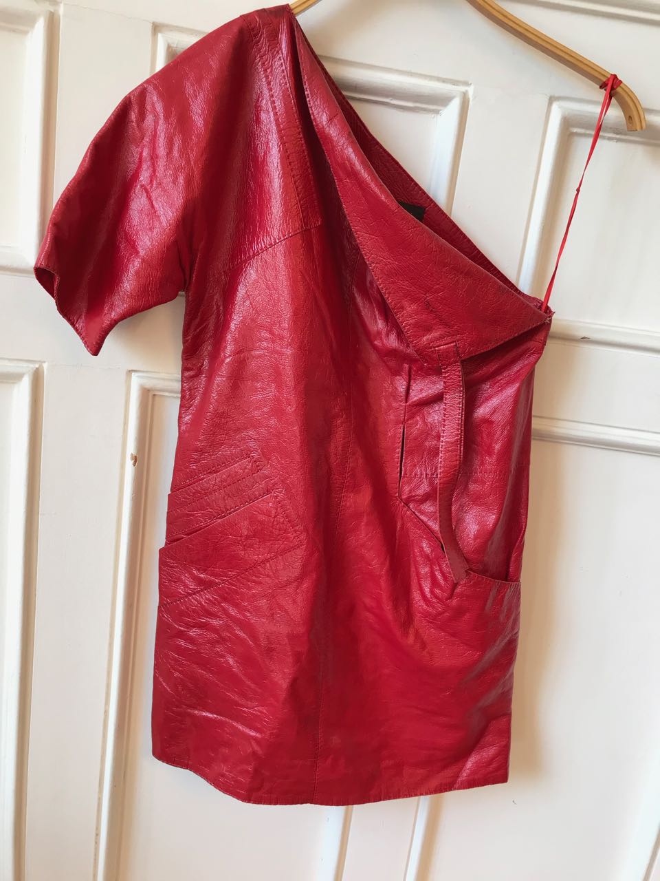 Robe Louis Vuitton en cuir T.36