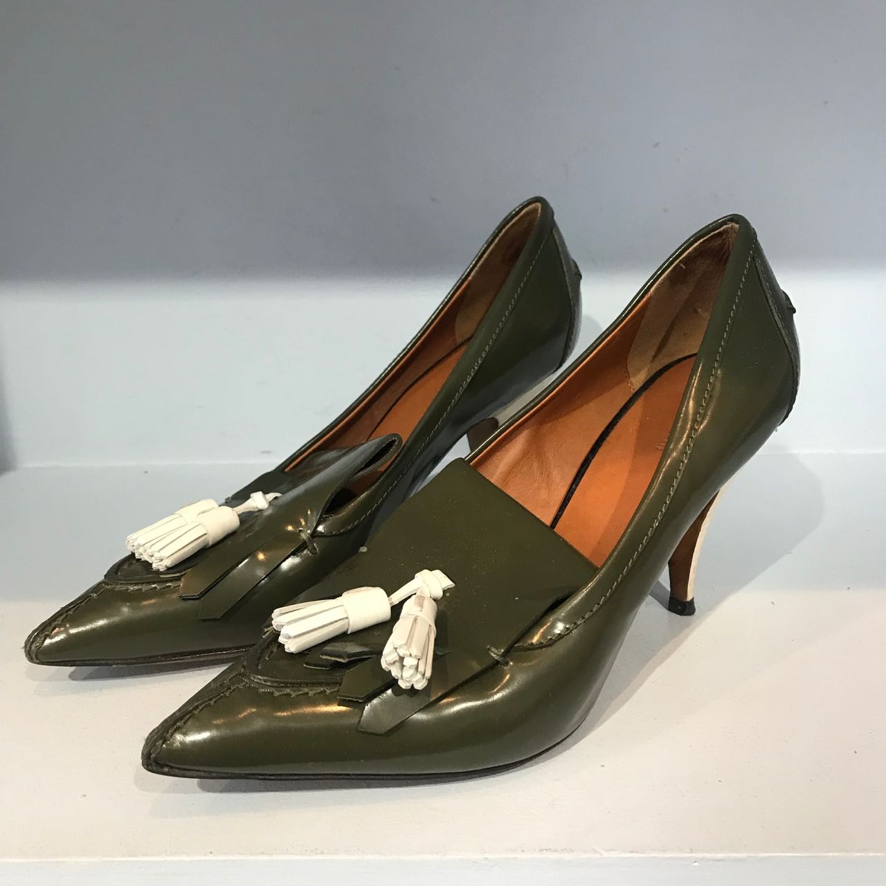 Escarpins Celine kaki T.40